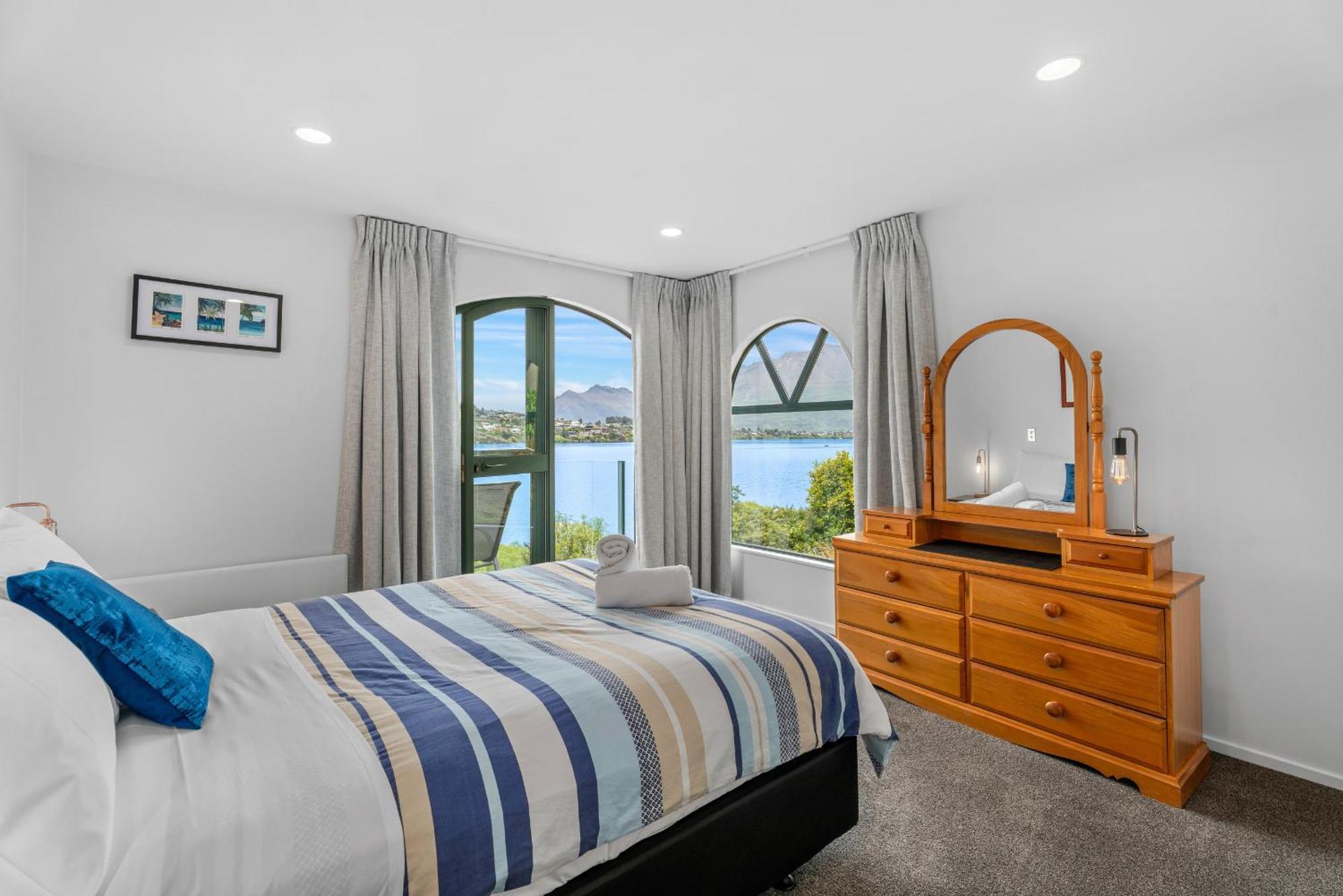 Frankton House - Queenstown Holiday Home Eksteriør bilde