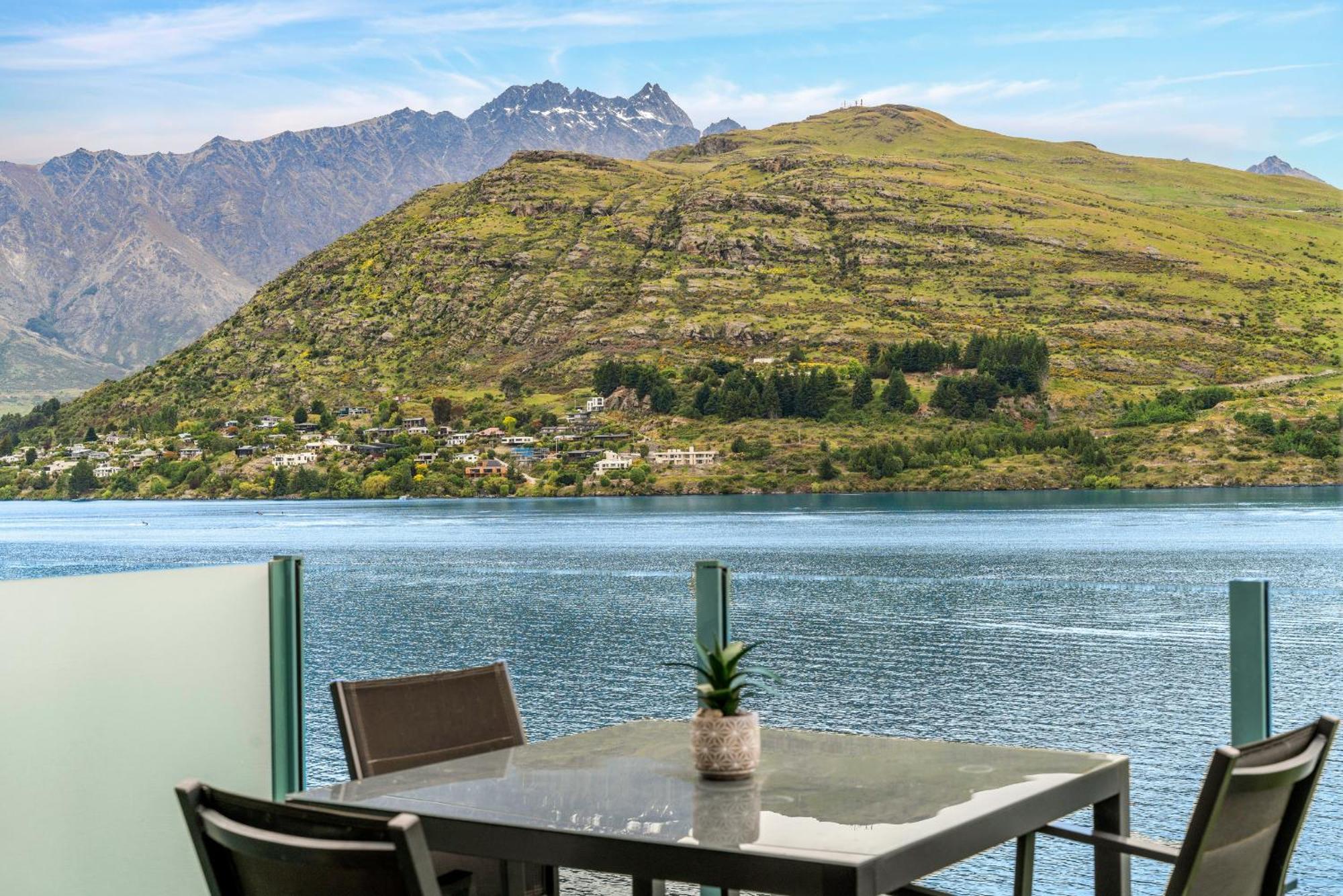 Frankton House - Queenstown Holiday Home Eksteriør bilde